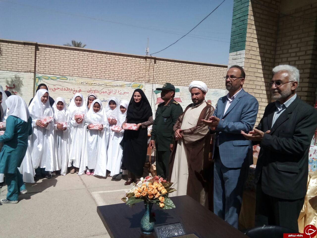 تجلیل از حافظان قرآن کریم در دبستان حجاب + تصاویر