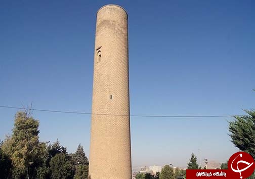 مناره آجری خرم&zwnj;آباد اثری تاریخی در داخل این شهر