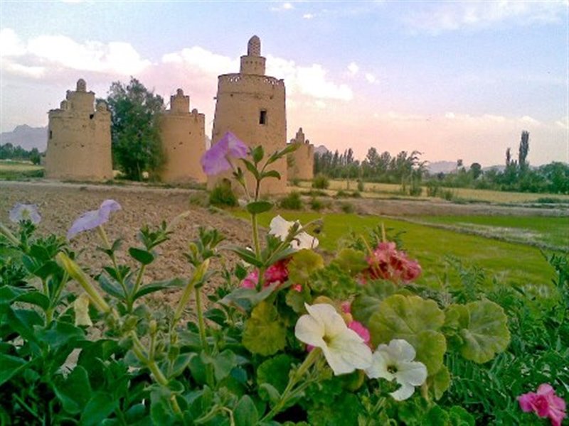 عید امسال به همسایگی اصفهان سفر کنید/ به شهر هفت چشمه سفر کنید///نوروزی