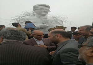 رونمایی از تندیس شهید محسن خزائی در زاهدان + عکس