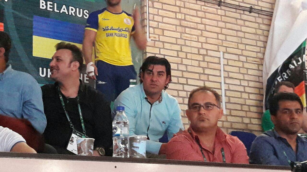 حضور وزیر ورزش در سالن مسابقات/ هاشمی نسب و سراج مهمانان ویژه دیدار رده بندی