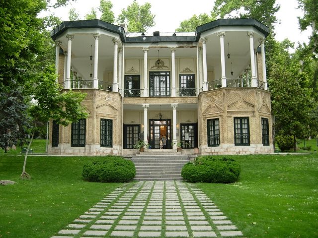 نیاوران با دست پر به استقبال از بهار می‌رود