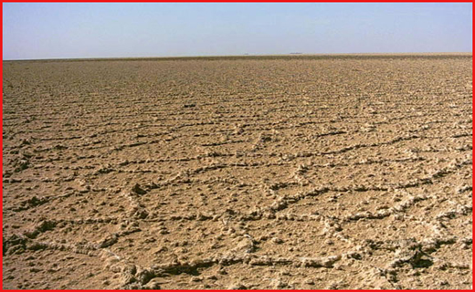 قدم پشت قدم بر خطرناک&zwnj;ترین نقطه نمکی ایران