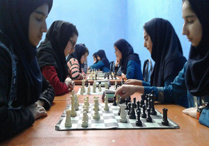 موفقیت دانش آموزان مهابادی در مسابقات استانی شطرنج