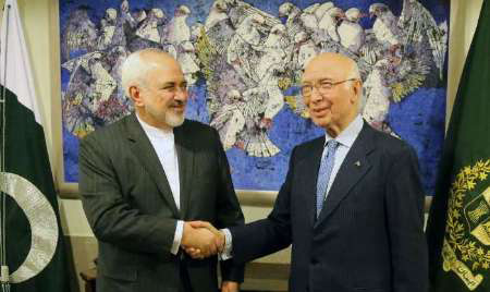 سرتاج عزیز راهی تهران شد