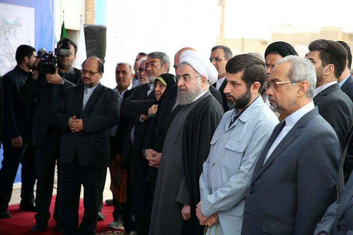 افتتاح برق اضطراری توسط روحانی