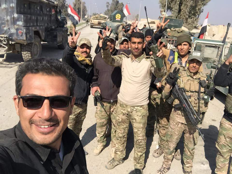 جزئیات کامل آزادسازی فرودگاه موصل/ اهتزاز پرچم عراق بر فراز پادگان 