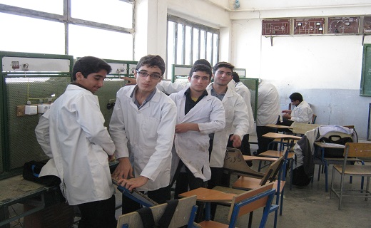 سهم 11 درصدی هنرستان ها از آزمون استخدامی امسال/بروز رسانی تجهیزات هنرآموزان در دستور کار است