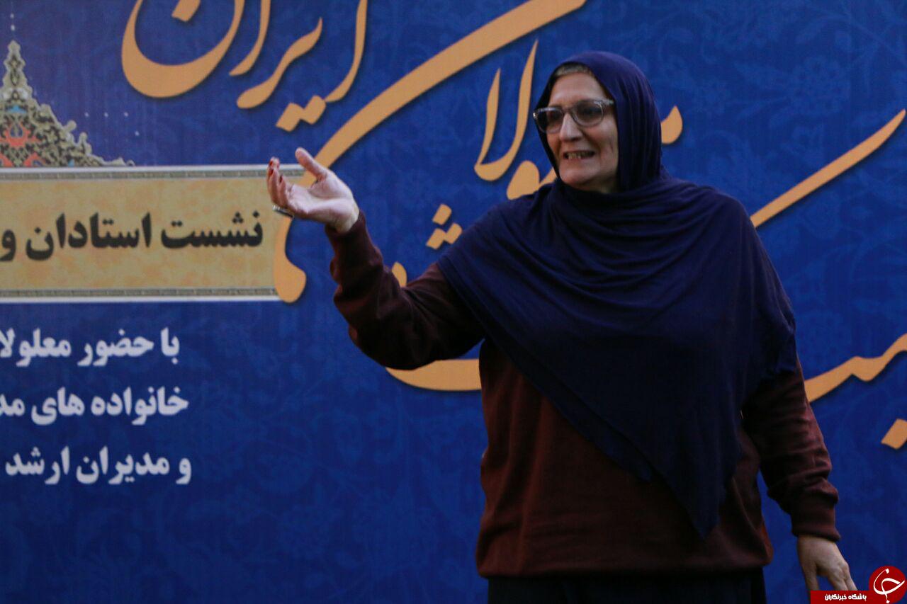 گزارش تصوری از محفل قصه&zwnj;خوانی برای کودکان مهاجر