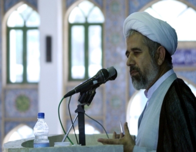 سران کشورهای اسلامی خود را از دشمنان جدا کنند