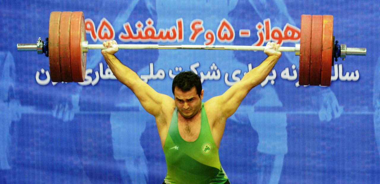 قهرمان المپیک با مجموع 410 کیلوگرم در صدر ایستاد