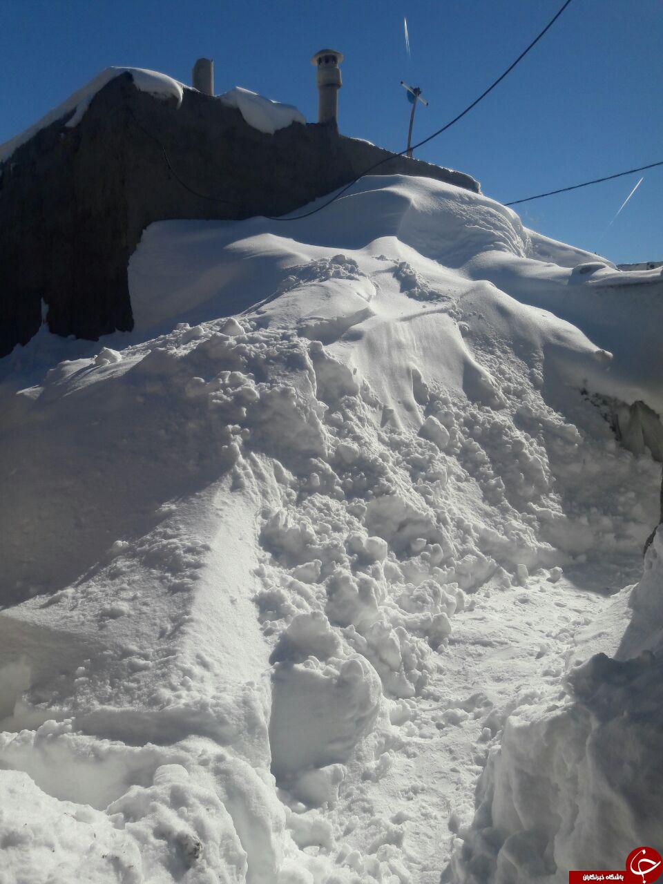 بارش برف سنگین در روستای اوشندل + تصاویر