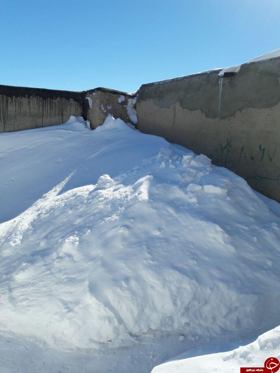 بارش برف سنگین در روستای اوشندل + تصاویر