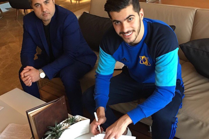 عزت اللهی در نهایت قراردادش را تمدید کرد