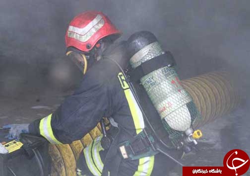 آتش سوزی در پارکینگ یک مجتمع چهار طبقه
