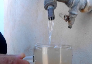 تغییر رنگ  آب روستای برف آباد + فیلم