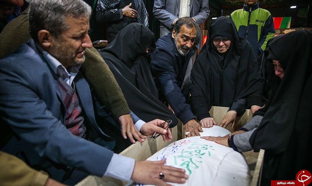دیدار مادر با پسر شهیدش پس از 32 سال دوری