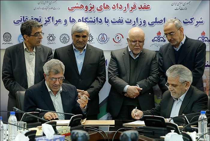 ١٢ قرارداد پژوهشی در حوزه پایین&lrm;دستی صنعت نفت امضا شد