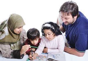 مدارس و دانشگاه ها برای تحکیم خانواده تلاش کنند