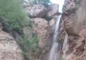 آبشار زیبا و فصلی روستای ویرو + فیلم