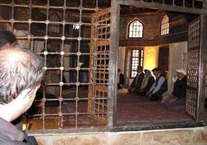 برگزاری مراسم آئينی علويان تركيه در بقعه شيخ صفی الدين اردبيلی