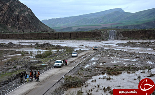 نجات 500 روستایی سرخس از نوزاد 8 ماهه تا زن 58 ساله در محاصره سیل+ تصویر