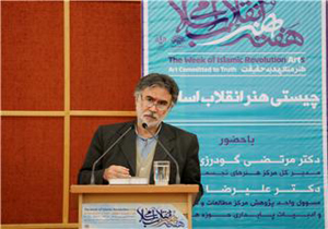 ادبیات انقلاب اسلامی نباید در یک مقطع مشخص متوقف شود