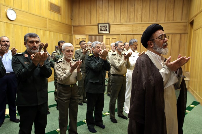 دیدار صمیمانه فرماندهان عالی رتبه ارتش و سپاه