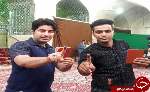 فرماندار بافق رأی خود را به صندوق انداخت +تصاویر