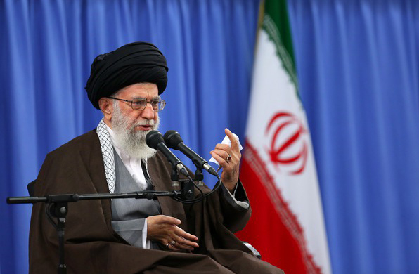 فرمان هشت ماده&zwnj;&zwnj;ای به سران قوا درباره مبارزه با مفاسد اقتصادی