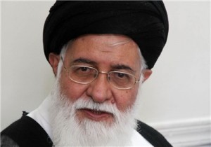 مسئولان کشور و دولت میدان فعالیت را برای قشر کارگر باز کنند