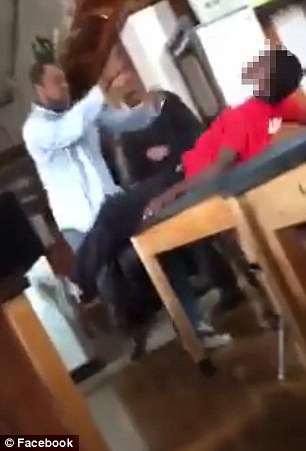 معلم وحشی صفت نژادپرست دانش&zwnj;آموز بی&zwnj;دفاع را تا سر حد مرگ کتک زد.