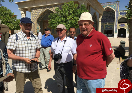 حضور گردشگران خارجی در شعبه اخذ رأی سومین حرم اهل بیت (ع) + تصاویر