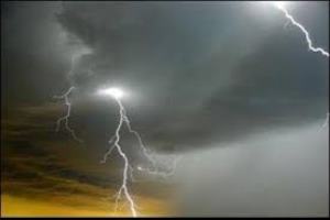 وقوع رگبار و رعد و برق در آسمان استان