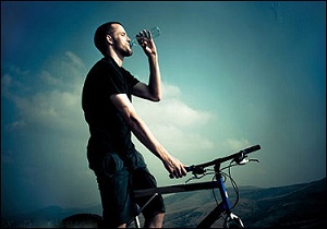 ورزشکاران مراقب نوشیدنی های انرژی زا باشند