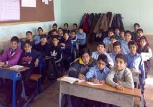 زنگ "سپاس معلم" در ۱۰۰۰ مدرسه استان سمنان به صدا در آمد