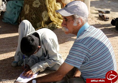 &laquo;عموخیاط&raquo;؛ معلمی که شما را ۴۵ ساعته باسواد می کند +عکس