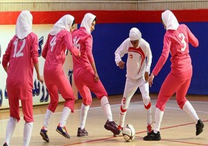 برد خانگی بانوان شهرداری رشت برابر هلال احمر یزد