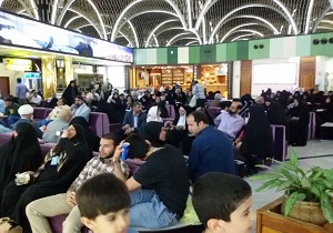 لحظات دلهره‌آور تاخیر در پرواز بغداد بحران‌زده به تهران + تصاویر