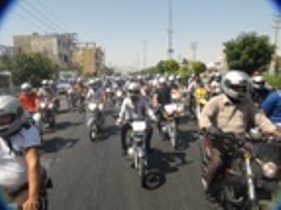 آموزش ایمنی به موتورسواران و عابران پیاده