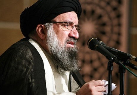 برخی به دنبال تغییر مسیر انقلاب هستند