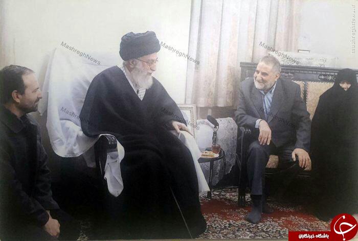 آقا در منزل محافظ شهیدش+تصویر