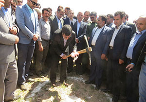 كلنگ زنی پروژه آبرسانی به روستای آقابابا