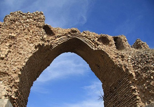 بی&zwnj;اعتنایی آقای مدیر کل به تخریب یک اثر تاریخی