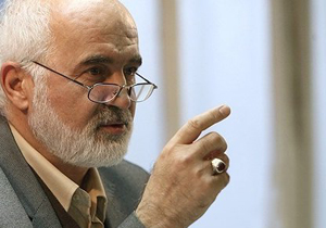 یک وزیر به همراه دختران و دامادهای خود ۱۴ کارخانه دارد