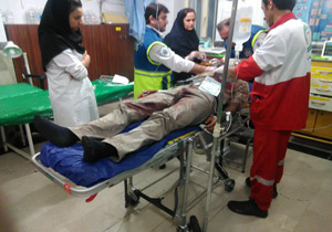 زخمی شدن جمجمه و صورت راننده کامیون به علت ریزش سنگ