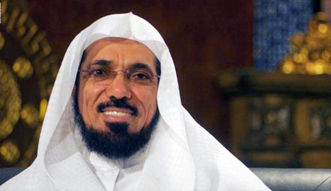 ادعای عجیب مبلغ سعودی: همجنس بازی عقوبتی این دنیایی ندارد