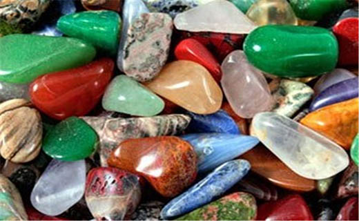 سنگ های قیمتی پایتخت معنوی ایران در انتظار جهانی شدن