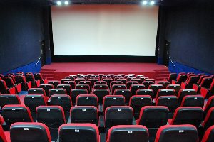 افتتاح اولین سینما در سرایان