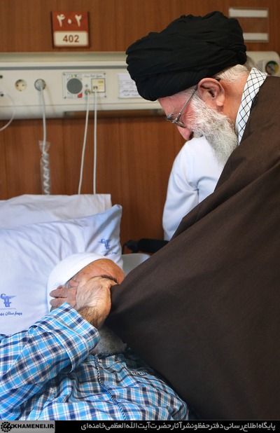 رهبر انقلاب از حجت&zwnj;الاسلام محمدی گلپایگانی و همسر شهید بابایی عیادت کردند